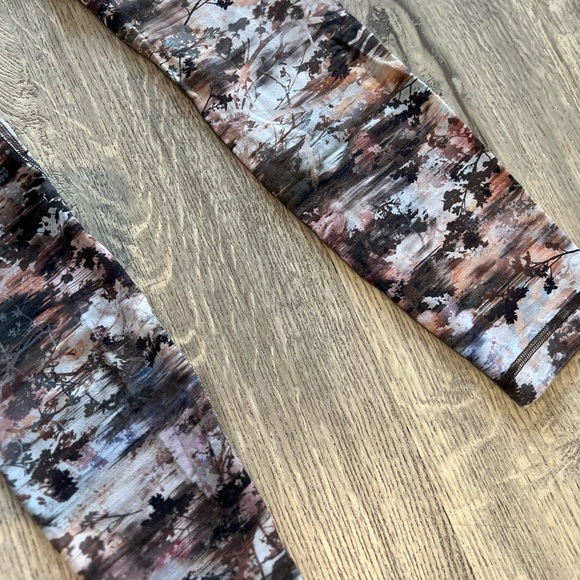 Lululemon wu leggings - Picture 7 of 8